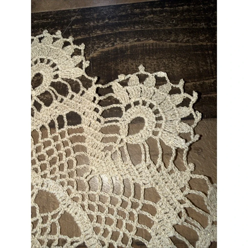 Vintage Handmade Crochet Doily Cream Cotton Lace Gold Round Table Topper Mat 19